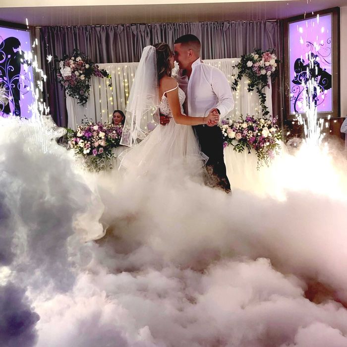 DJ Ники Николов - водещ и DJ на сватби и празнични събития