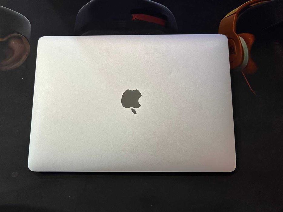 MacBook Air 2020 i3 8gb 256gb
