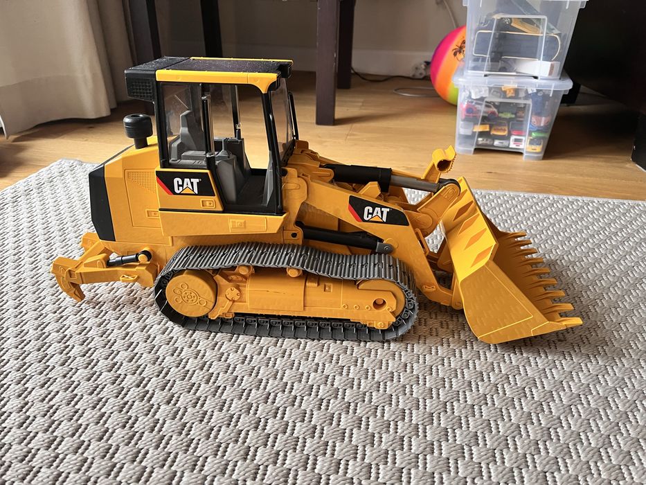 Excavator Cat stare perfecfa