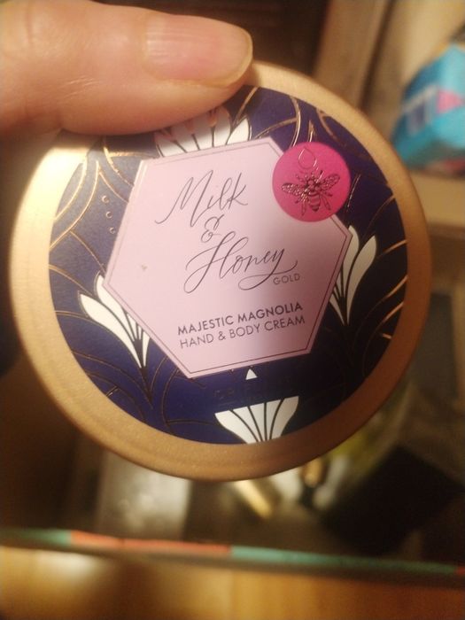 Cremă pentru mâini și corp Milk & Honey Gold Majestic Magnolia