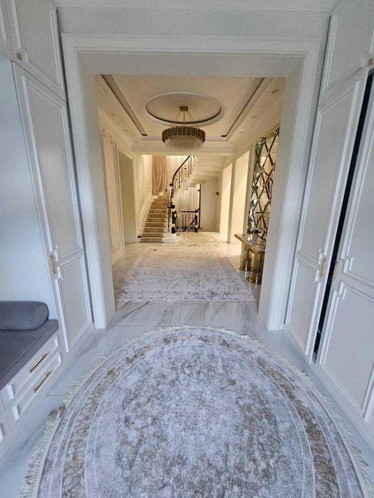 Амир Темур махалля недалеко  ресторан "Трюфель" 3.2 сот 330 кв.м евро