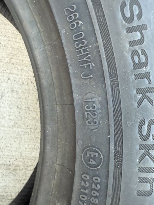 O anvelopa 225/55 R17 UNIROYAL