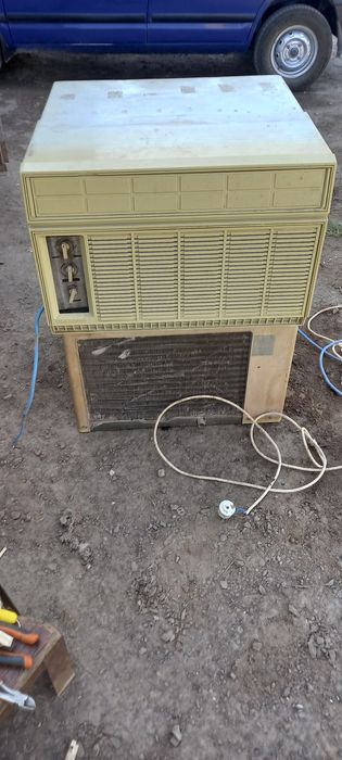 Ишлаб турган БК кондиционерлар сотилади.