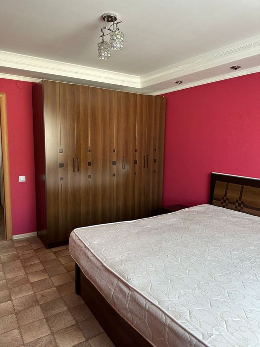 Продам  3-х комнатную квартиру