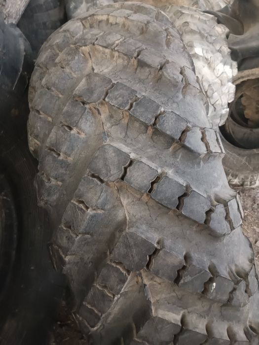 Шины на спецтехнику