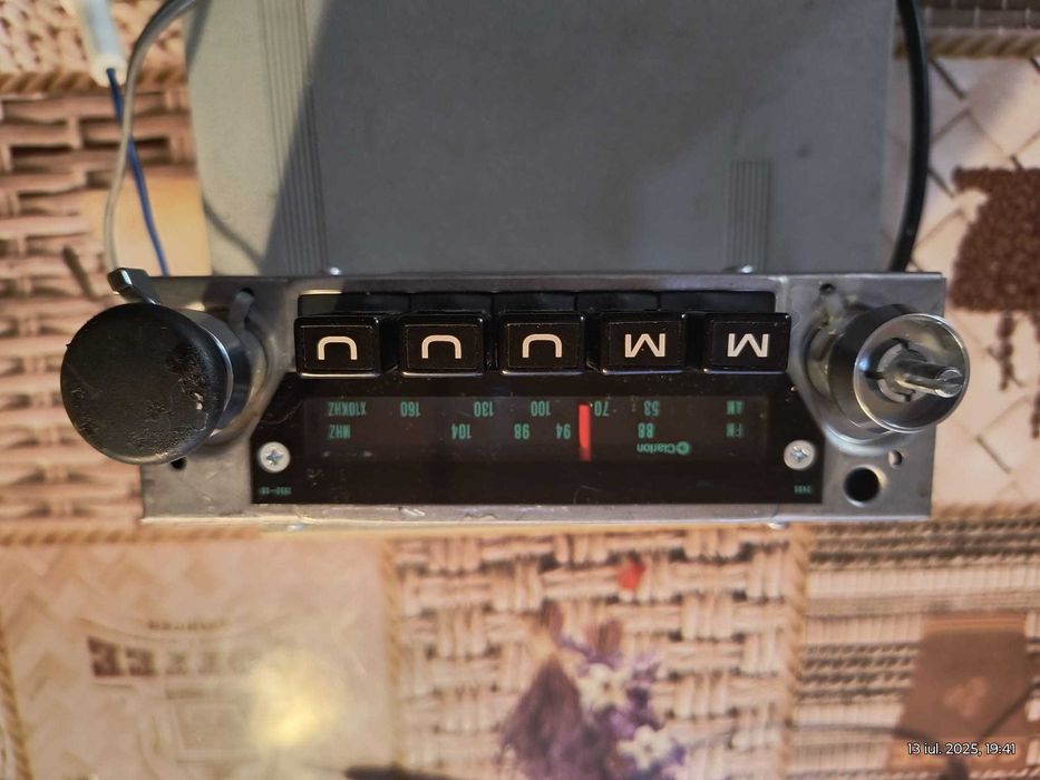 2 Aparate radio auto vintage
