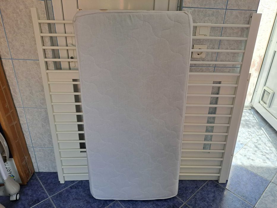 Pătuț pentru copii in 3 mod reglare inaltime plus saltea si accesorii