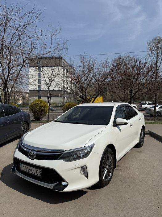 Toyota camry 55 2015