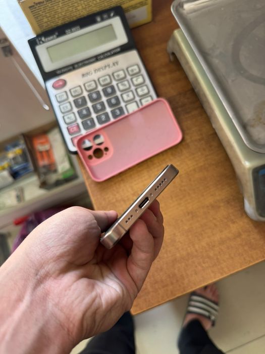 iPhone 16 pro с гарантией