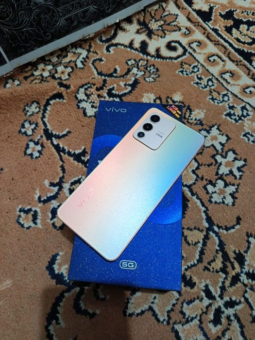 Продам Телефон Виво у 23 за  70000