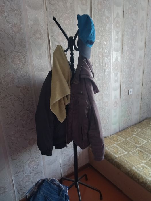 Вешалка в прихожую наполная
