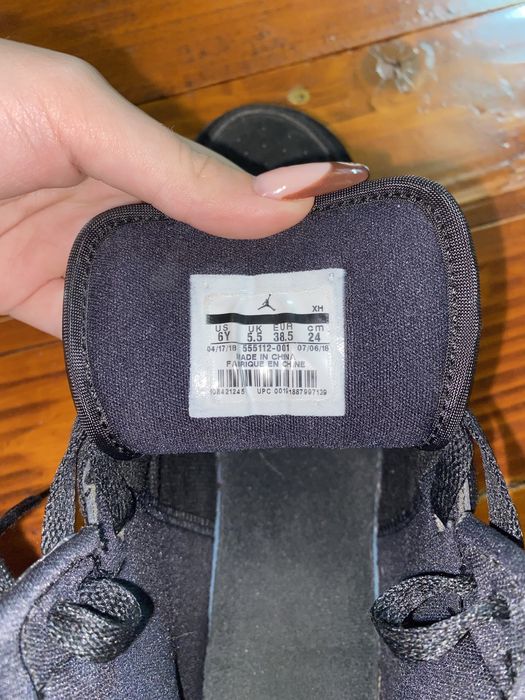 vand jordan 1 retro negru marimea 38.5