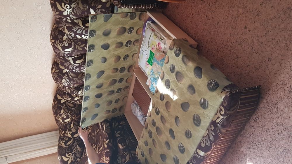 Угловой диван и кресло