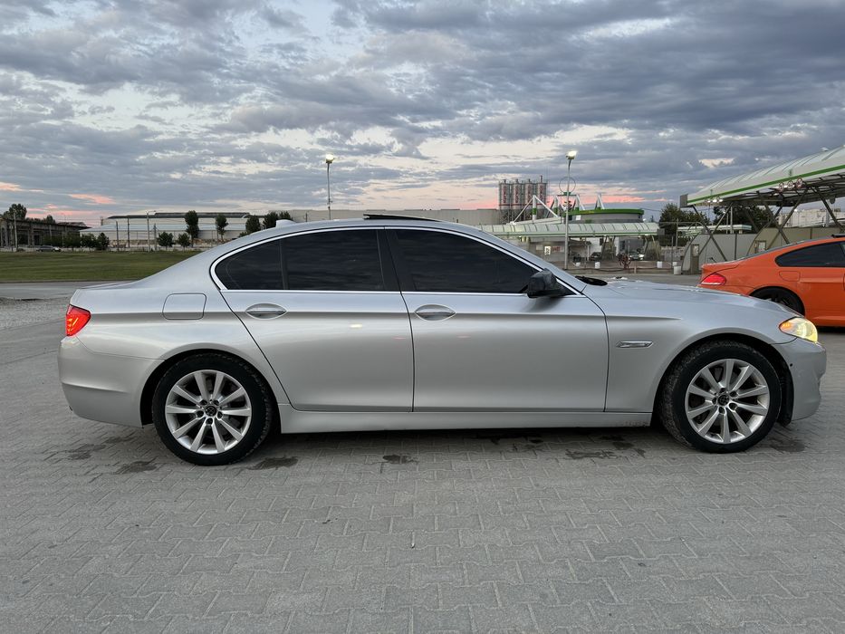 BMW Seria 5 2011 — imagine 3