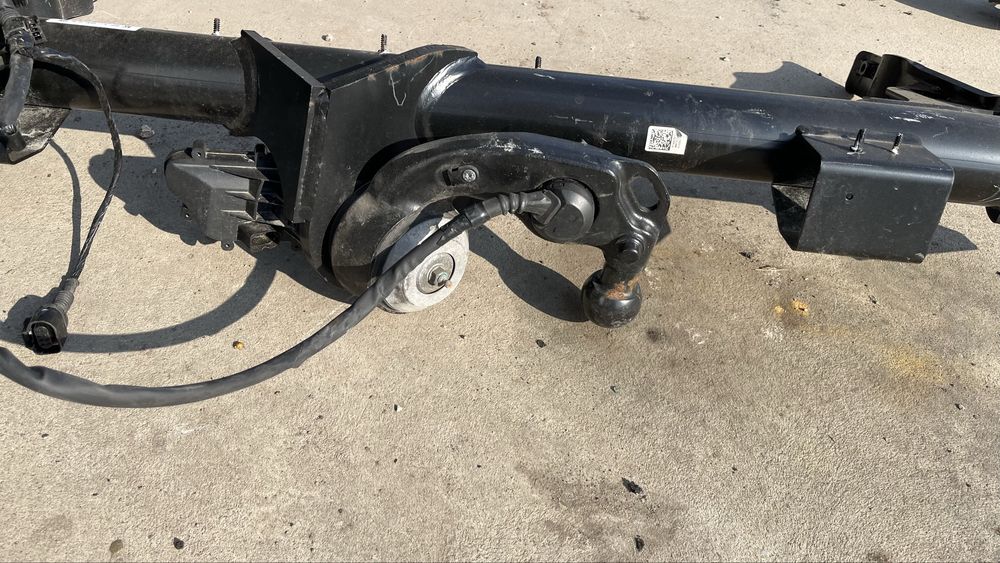 Volkswagen ID4 теглич