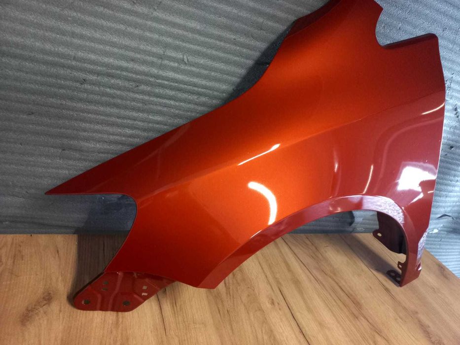 Aripa Fata Stanga VW Golf 5/V Plus An 2005-2009 (LA2W (Portocaliu))