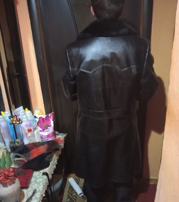 Продам кожаную меховую шубу