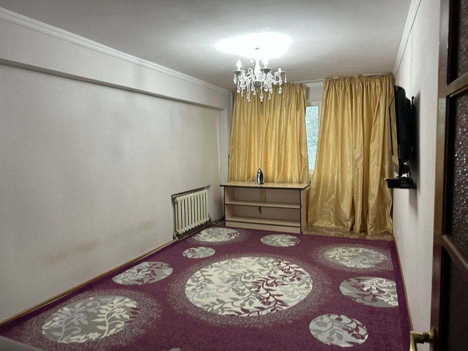 Сдаеться 2 х комнатная в центре города на площади, 3 этаж для малосеме