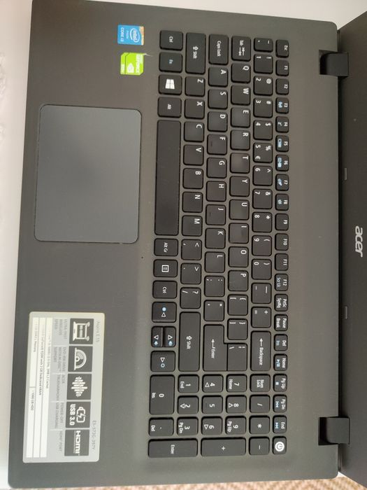 Vand laptop Acer i3
