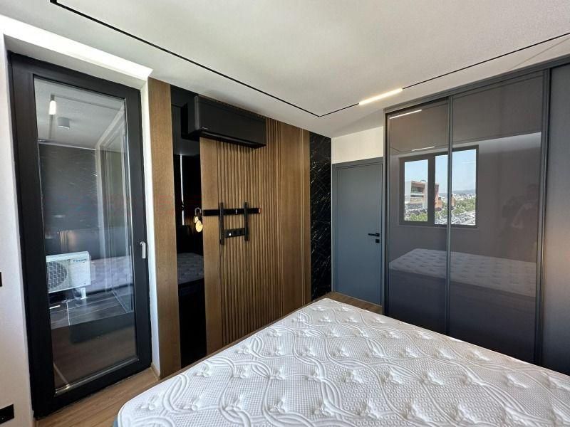 Дава се под наем Двустаен апартамент в София, Кръстова вада - 65 кв.м за 900 € - Снимка #2