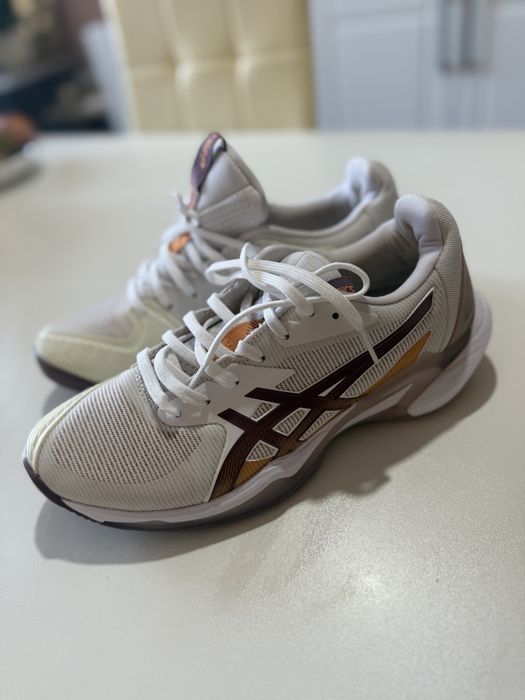 Маратонки за тенис Asics