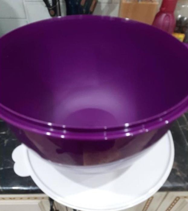 Миска фирмы Tupperware