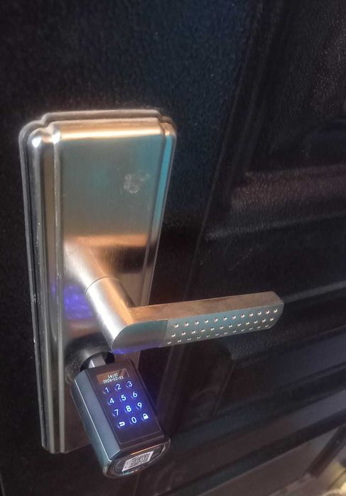 2х комнатная, р-он Стадион