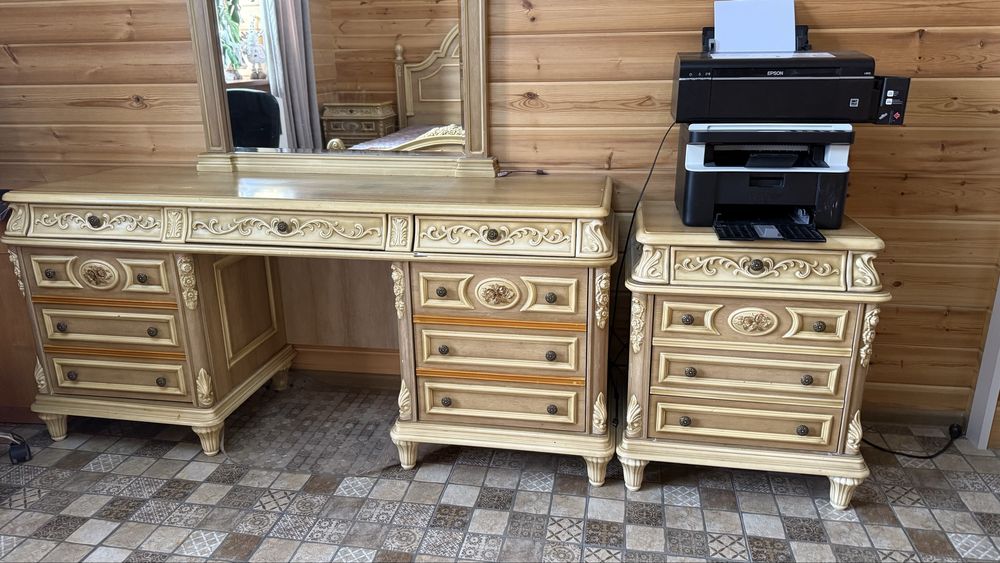 Спальный гарнитур