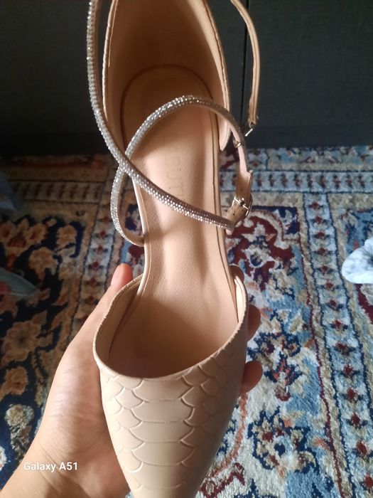 Trenddagi tufli  vecherniy va kundalik uchun