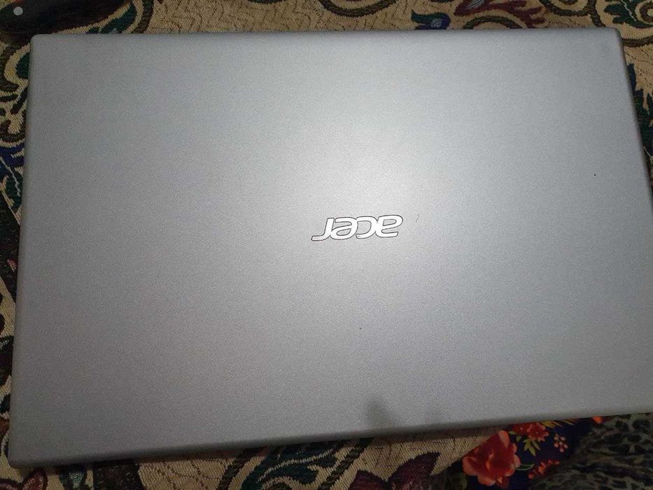 Noutbook kafolati bilan.