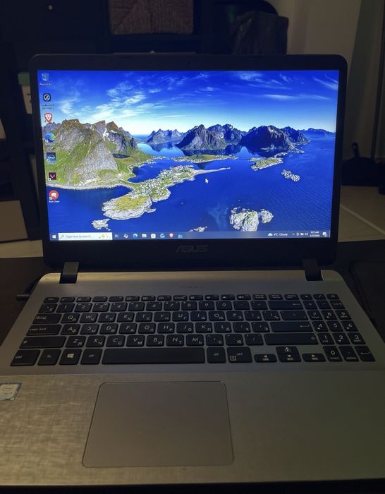 Laptop Asus VivoBook