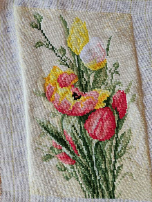 Бродирани Макове, Японска роза, Лалета, Розови макове