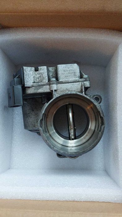 Clapeta acceleratie audi a6  2.0 tdi 140