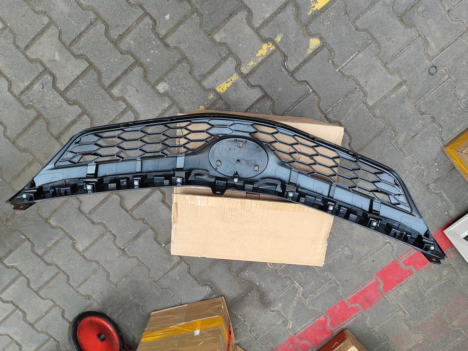 Решетка камри 50 SE