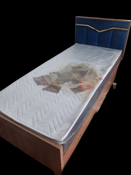 Кровать новый с Ортопедическим матрасом