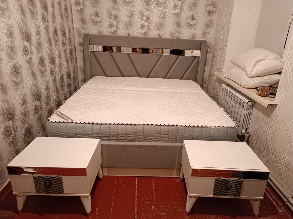Продам Спальный гарнитур