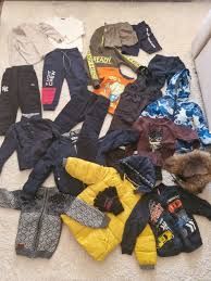 Дёшево вещи детские разные.