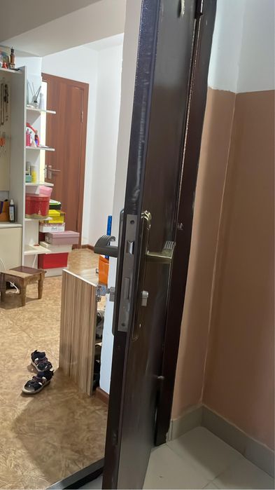 Продается выходной дверь