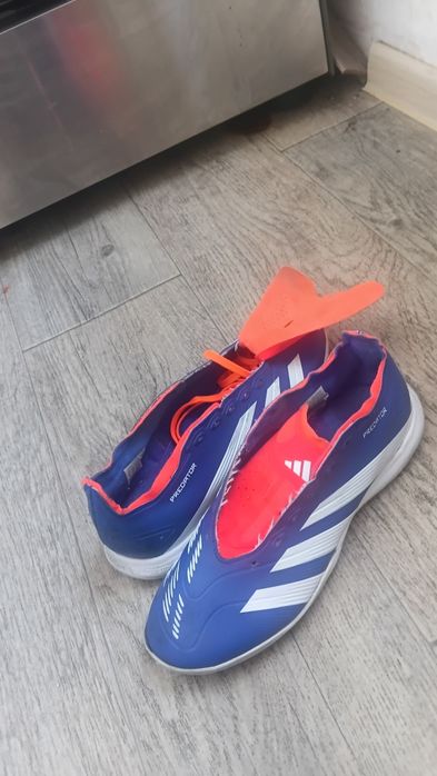 Бутсы футбольные