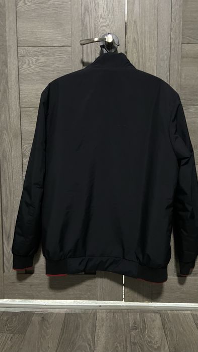 Продам ветровку kiton