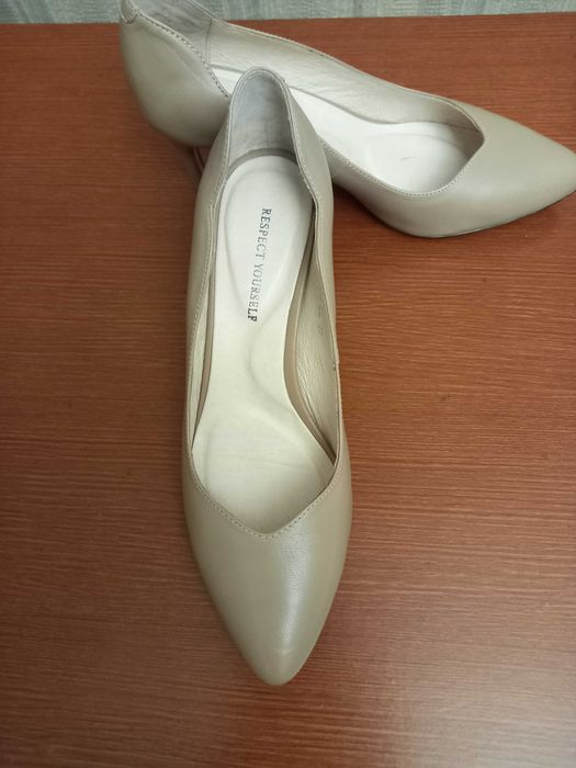 Туфли р.38 и босоножки р.37