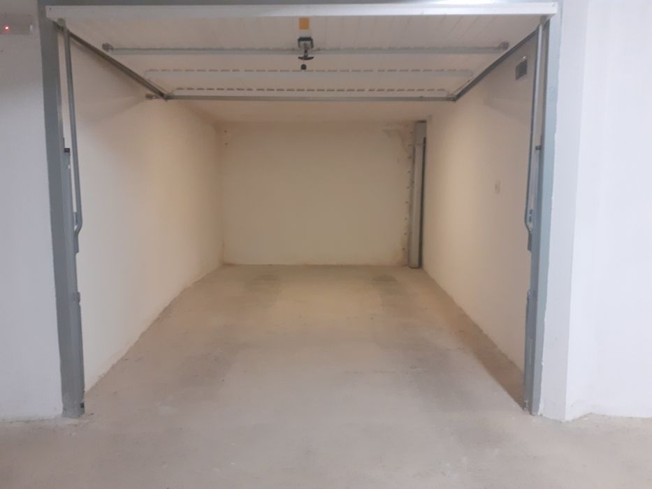 Дава се под наем Гараж / Паркомясто в София, Карпузица - 20 кв.м за 102 € - Снимка #1