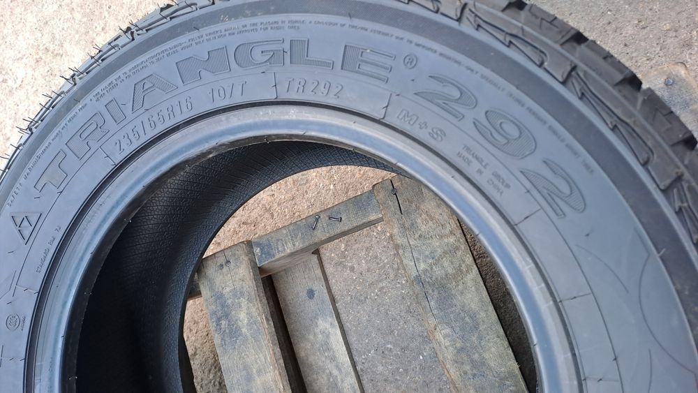 2бр. Джипови 235/65/16 Triangle Agile X A/T