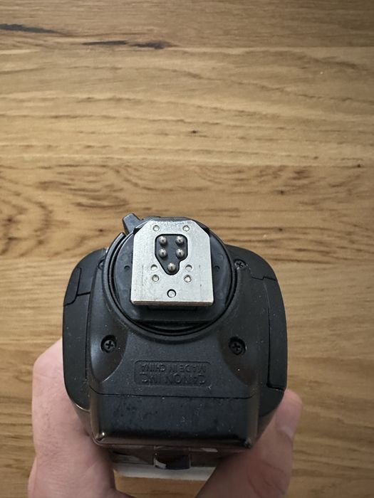 Светкавица Canon Speedlite 430EX II