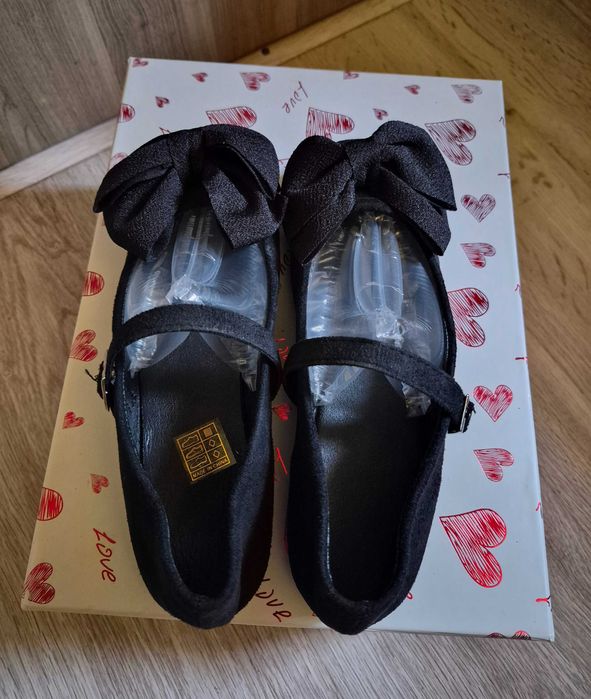 Balerini cu fundițe și scai