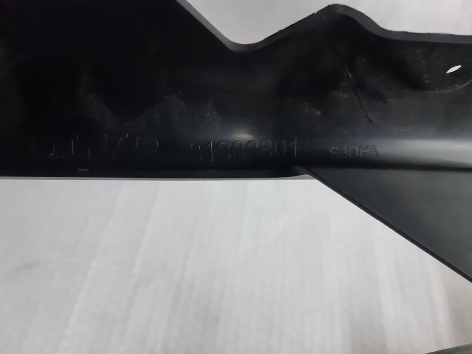 Grila proiector spoiler inferior stg si dr  volvo XC90 ,2016-2019