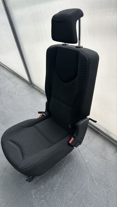Пежо! Седалка за трети ред Пежо 307sw peugeot 308sw