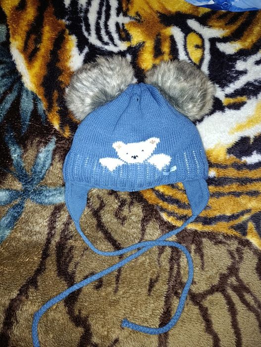 Продам детскую шапочку