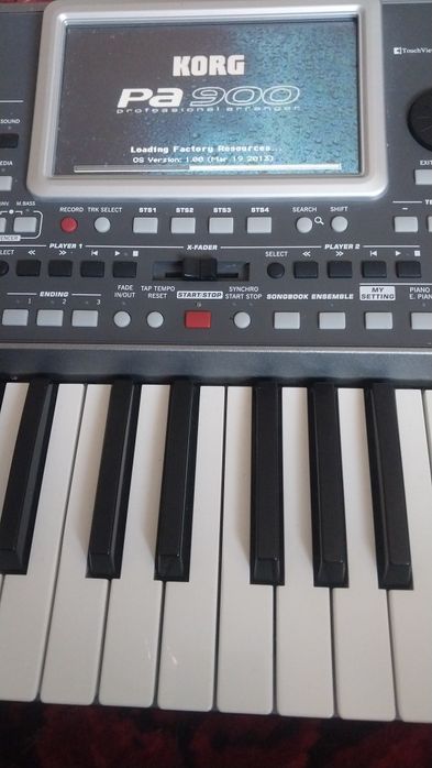 Продам KORG pa900