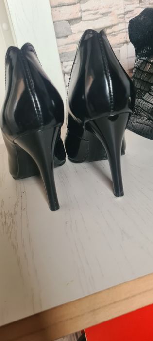 Туфли продам красивые
